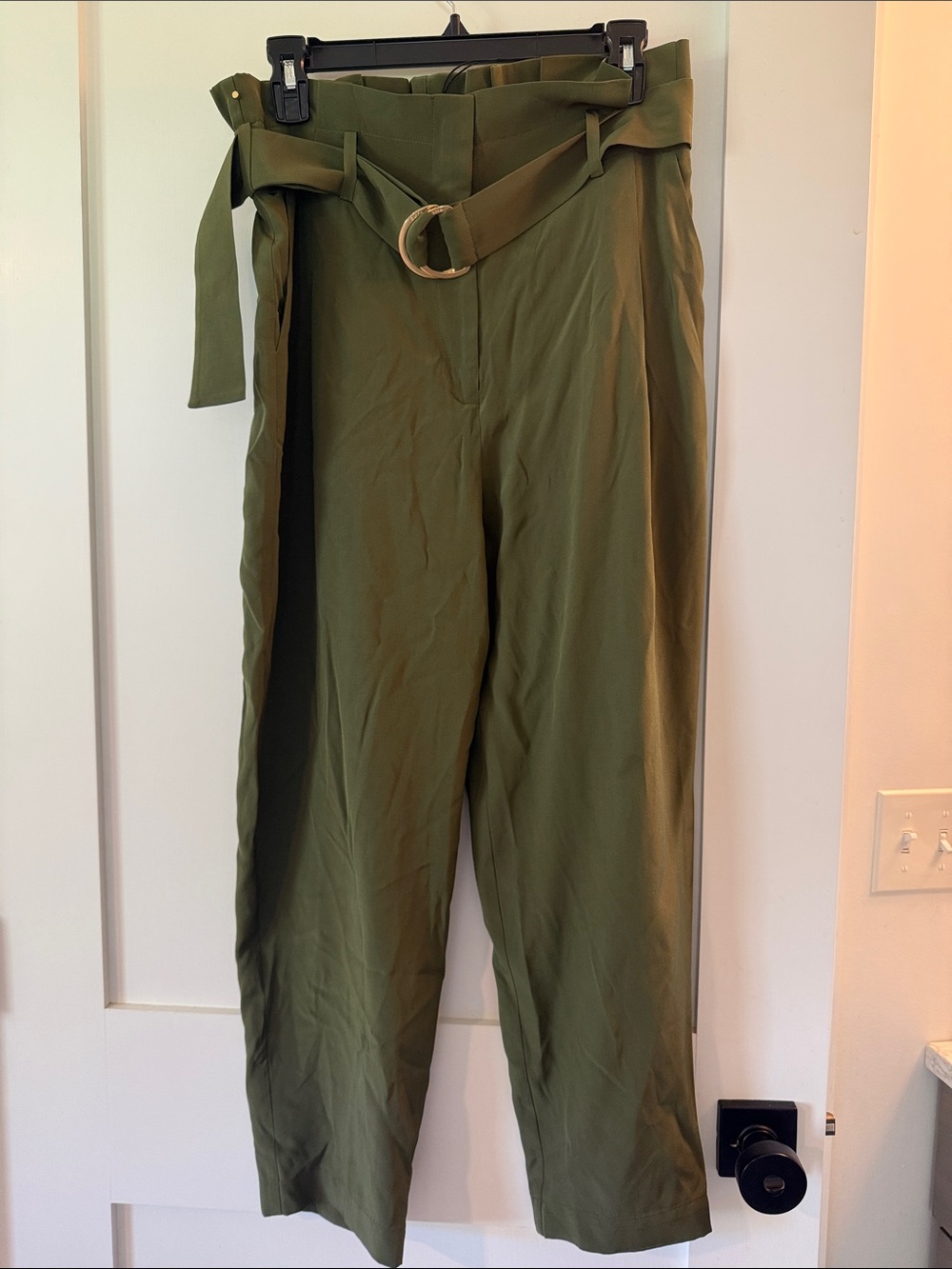BRAND NEW-Cuyana Silk Paperbag Olive Green Tailored Pant- Size small